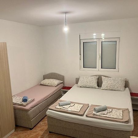 Apartmani Neda Bane Петровац Экстерьер фото