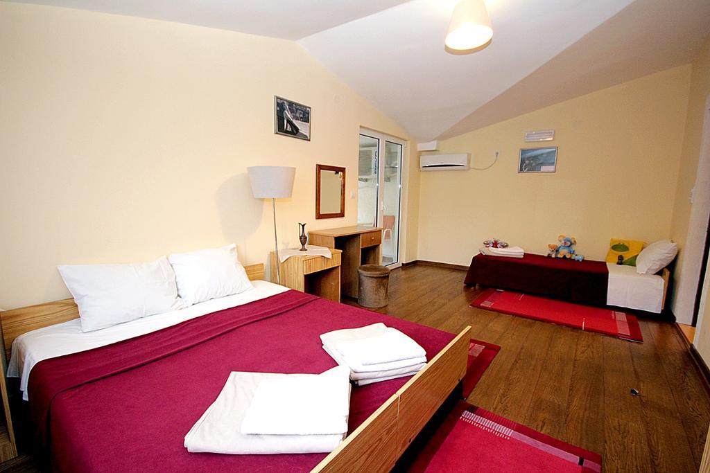 Apartmani Neda Bane Петровац Номер фото