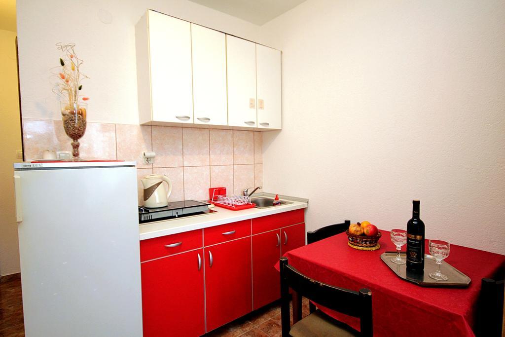 Apartmani Neda Bane Петровац Номер фото